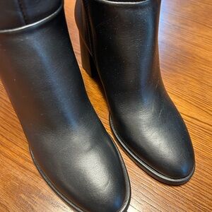 Elegant Black Women's Boots